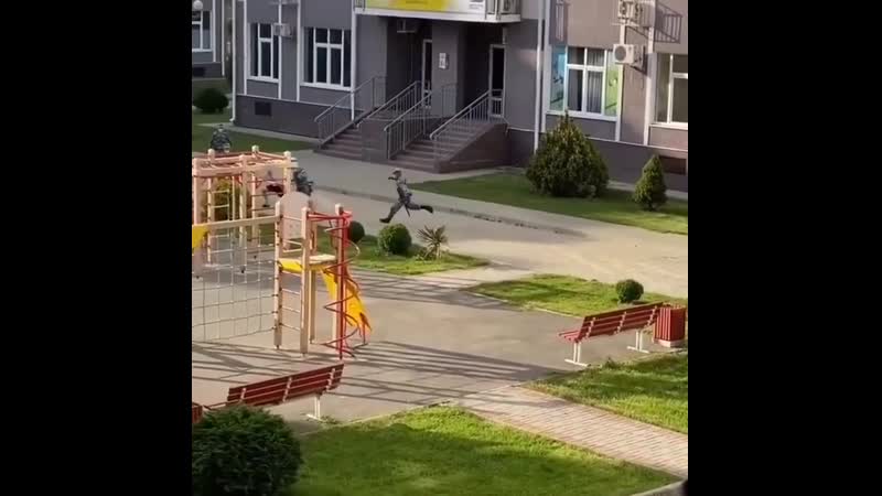 Сочи росгвардейцы гоняются за нарушителем самоизоляции