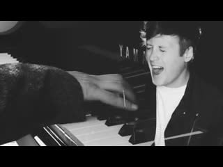 Major to minor titanic theme song in a minor key