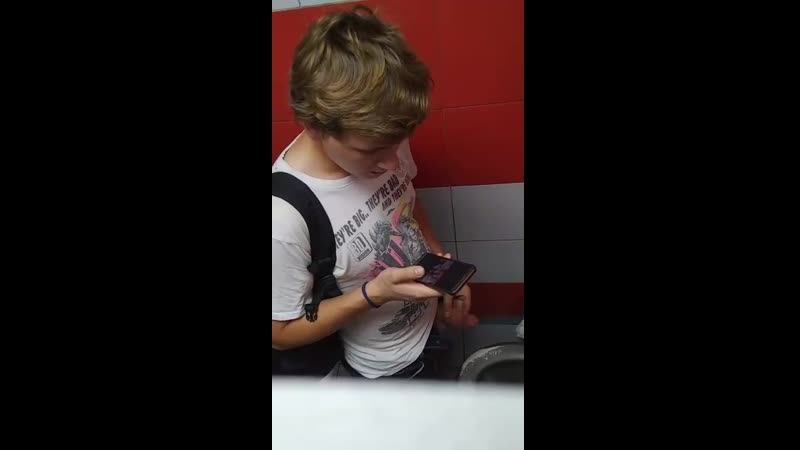 Спалил парня на повелецком вокзале