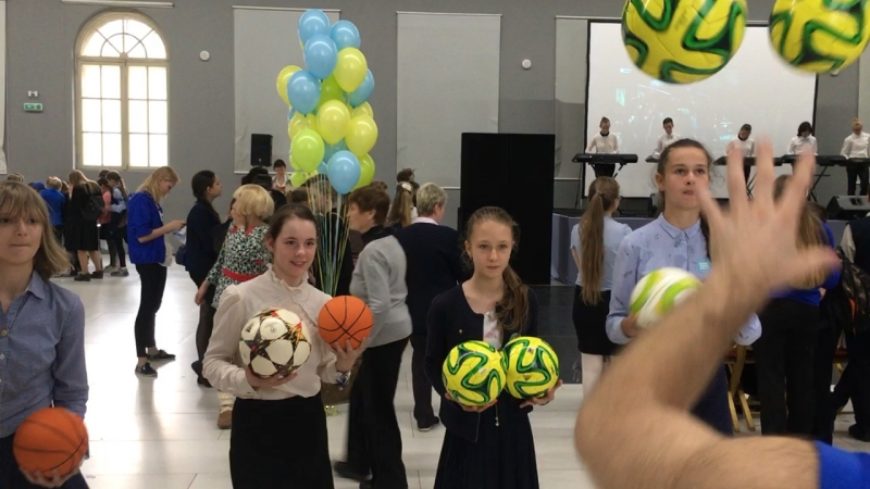 Групповое интерактивное жонглирование