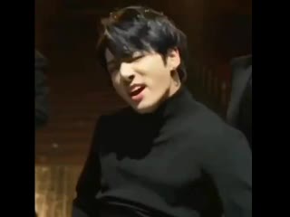 Holy sh!t jungkooks tiddies sjskjsk did they just jiggle blackswan