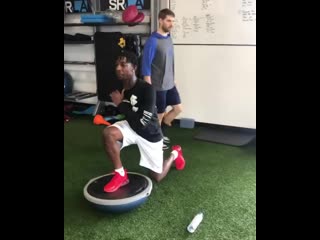 Plyometrics, stability, and cardio workout w/ @juliojones 11 & @justdoit cb3