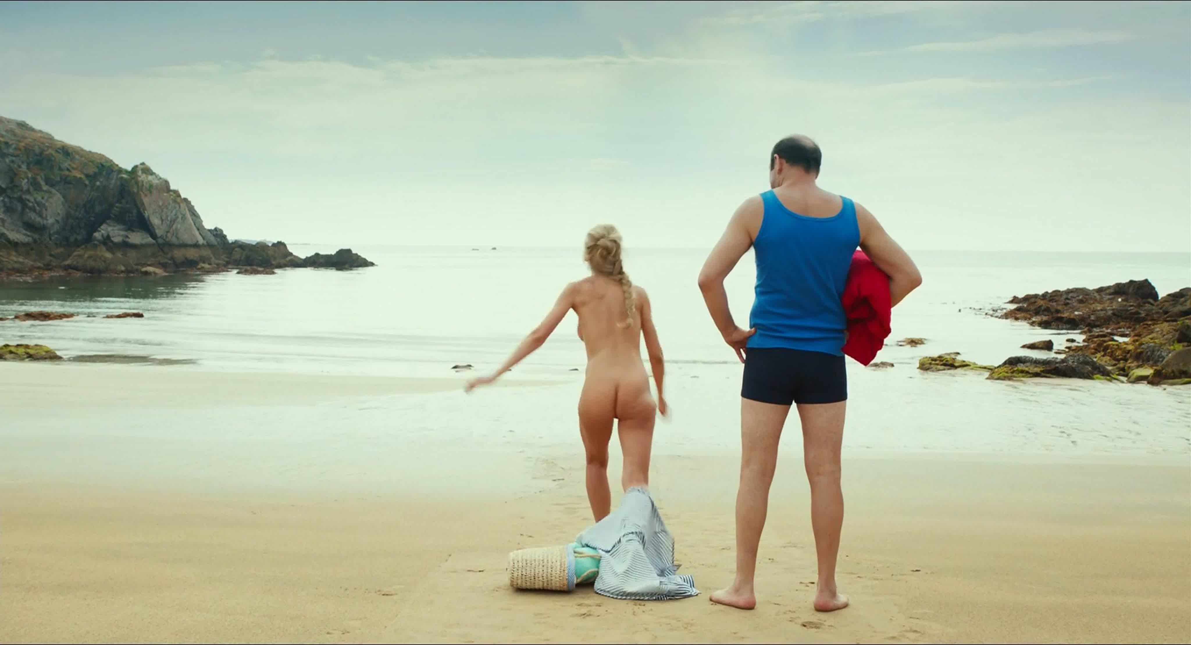 Vacances инцест Юли энгельбрехт каникулы маленького николя / julie engelbrecht les vacances  du petit nicolas ( 2014 ) watch online