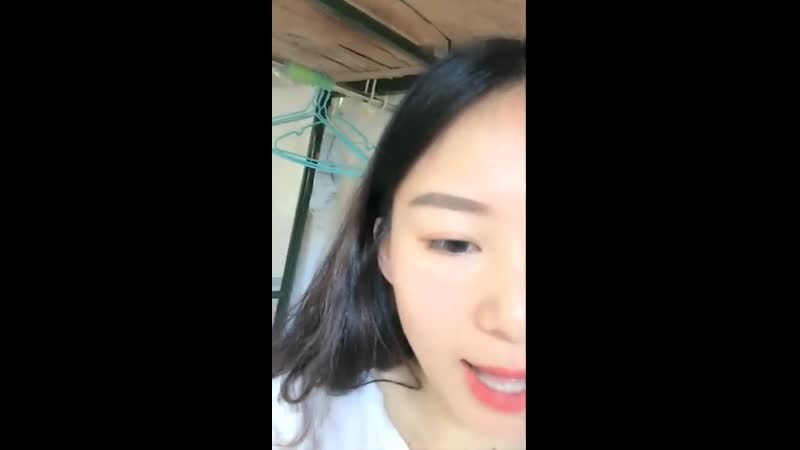 逼逼粉嫩颜值不错妹子宿舍自慰秀掰开嫩逼自摸跳蛋震动阴蒂出白浆