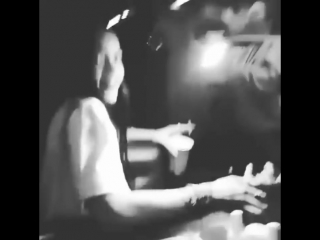 Era istrefi bon bon rihannas reaction to her new song