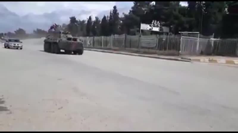 Hasekeye bağlı rimêlan kasabasında rus askeri konvoyun ardından abd zihrli araçları geçti