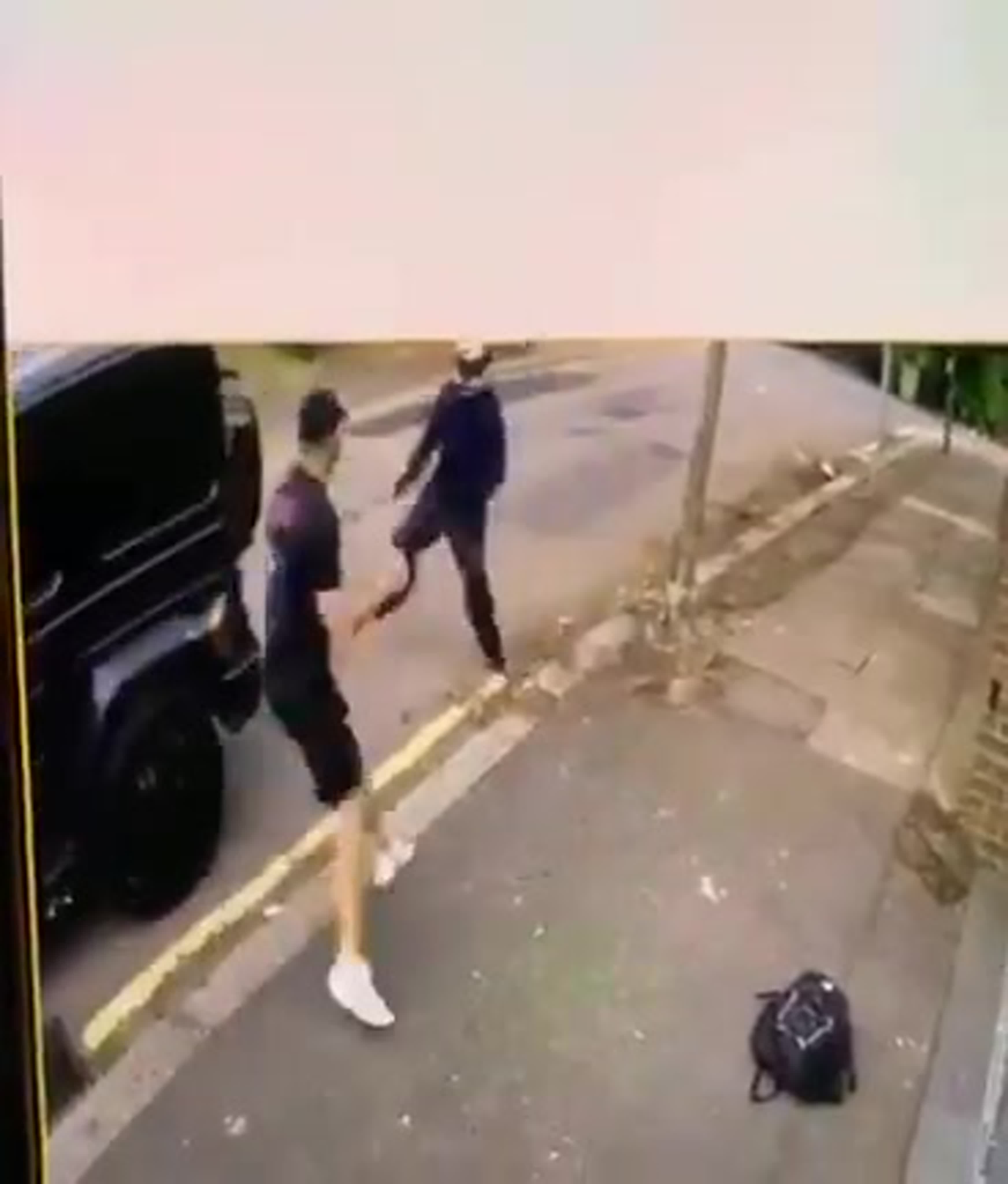 Leaked video of someone attempting to hijack mesut özils car sead  kolasinac jumping out to protect his arsenal team mate [@smh watch online