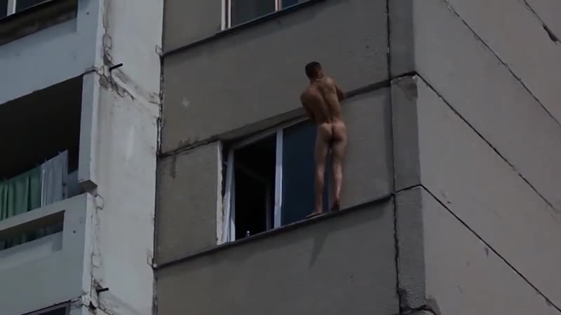 Обдолбанный молодые, хотел выброситься из окна ( челны)