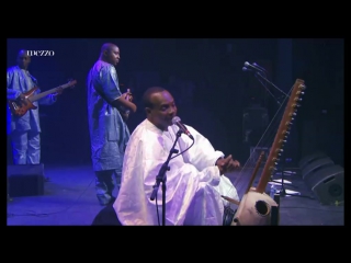 Toumani diabate le symmetric orchestra banlieues bleues 2013