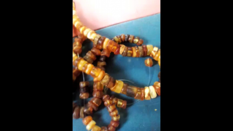 Лечебные бусы из янтаря
