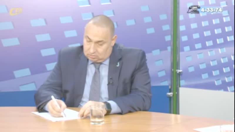Мэр железногорска общается с молодые