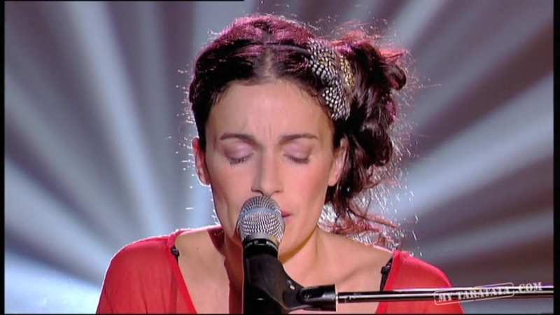 Yael naim umbrella (live at taratata)