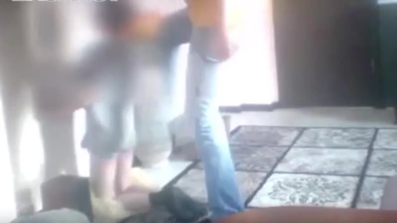 Появилось видео издевательств 35 летнего жителя омска сергея казакова над восьмилетним пасынком
