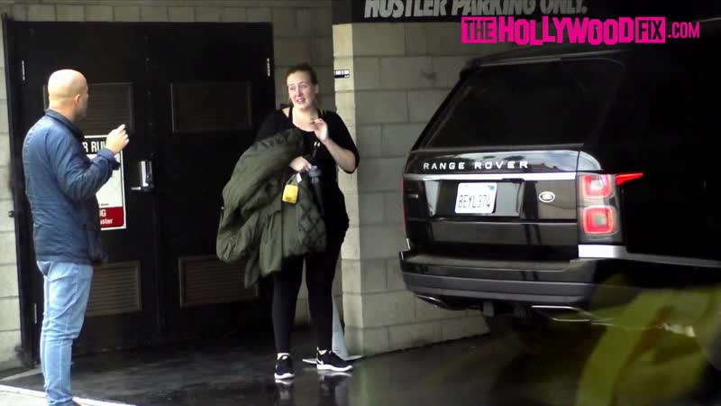Sweat porn video – Adele works up a sweat at the gym during a solo body sculpting session in west hollywood