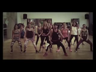 Toma toma reggaeton new zumba fitness choreo ömür abay mega francesita mp4