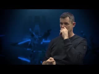 Star wars stunt coordinator rob inch dives into the last jedi's dynamic throne room fight scene with snoke's praetorian guard