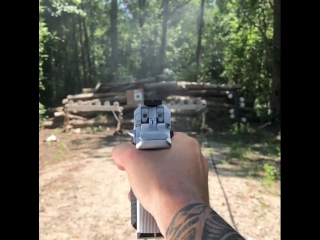 Putting the dueller prismatic from arsenal firearms to the test! #duellerprismatic #45acp #doublebarrel #pistol #arsenal #firear