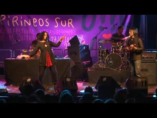 02 susheela raman (+sam mills) live fip paris 2014