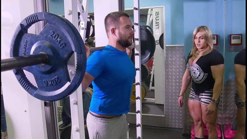 Женщина базука культуристка из россии бьет рекорды на помосте и в соцсетях