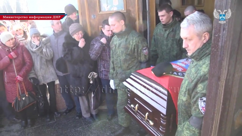 В центре донецка состоялось траурное шествие в память "гиви" / 10 02 2016