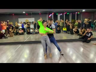 Kike utrera and nahir romano bachata dancing in italy