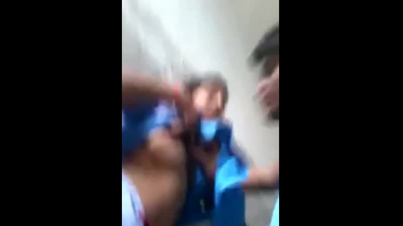 Попросил porn video – Парень попросил поднять девушку платье и показать свои сиськи