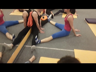 Заняття в "yoga if school" 11 травня