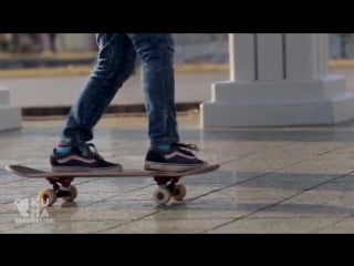 Amazing 12 year old freestyle skateboarder