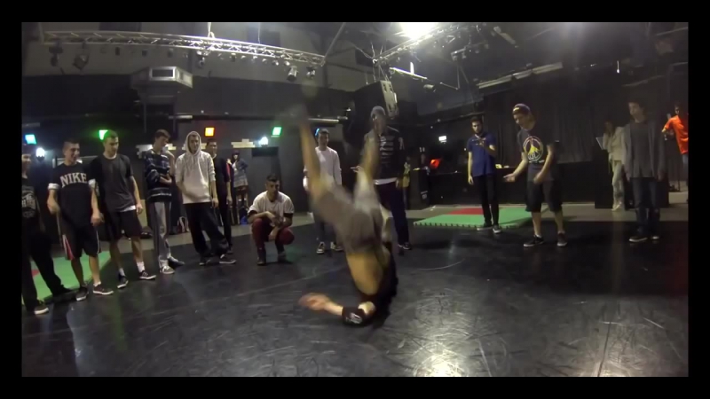 Bboy salo venezuela tricks to the beat
