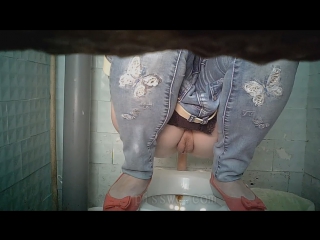 Скрытая камера в туалете ночного клуба - лучшее порно видео на intim-top.ru