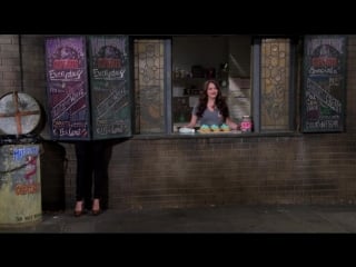 2 broke girls 5х03 кэролайн и общение с бывшими