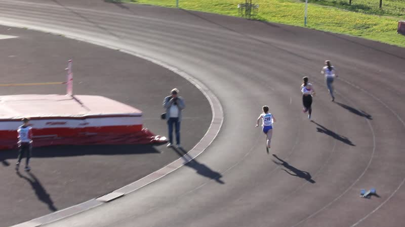 Эстафета 4х100м старшие девочки