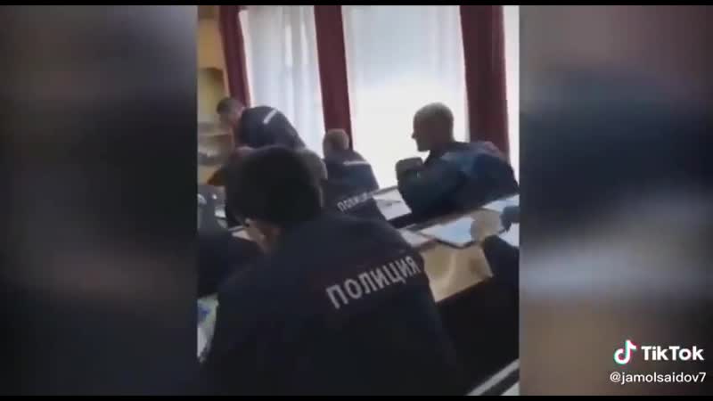 Жизнь ворам, зарплата мусорам другой полиции у меня для вас нет