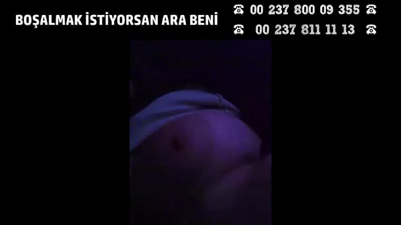 Liseli kızın taze memeleri