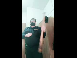 Молоток девочки и тик ток