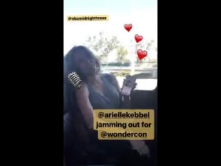 Arielle kebbel wondercon 2017