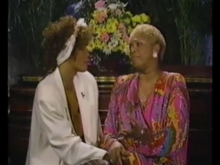 Whitney houston stars with their mother cissy houston (live 1987)