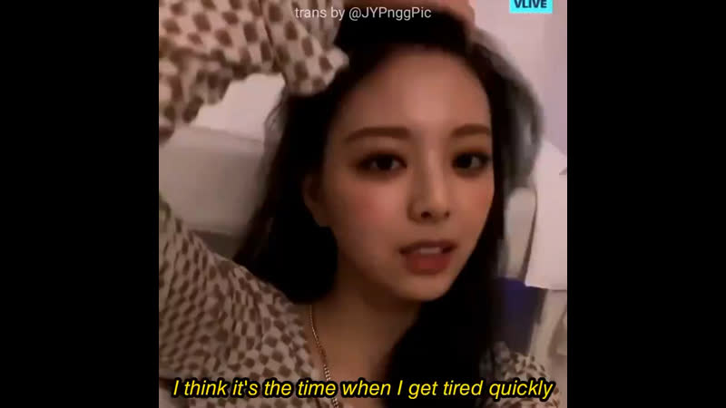 Itzy’s yuna talking about jypn on vlive💗💗