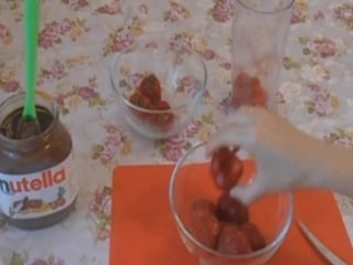 Nutella and strawberry life hacks for kitcnen
