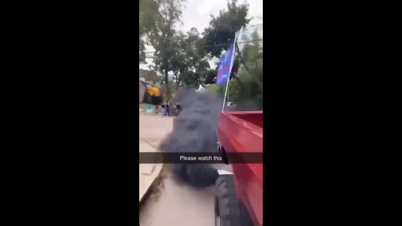 Сторонники трампа унизили левачков