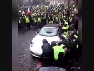 «жилеты» перевернули porsche