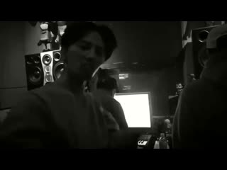 Can jiyong please leak the full bullshit demo that’s all i ask also look how good he looks ️ mp4