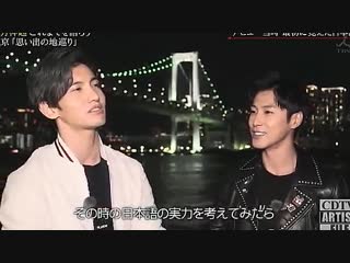 The fondness in yunhos eyes never gets old 東方神起 jealous