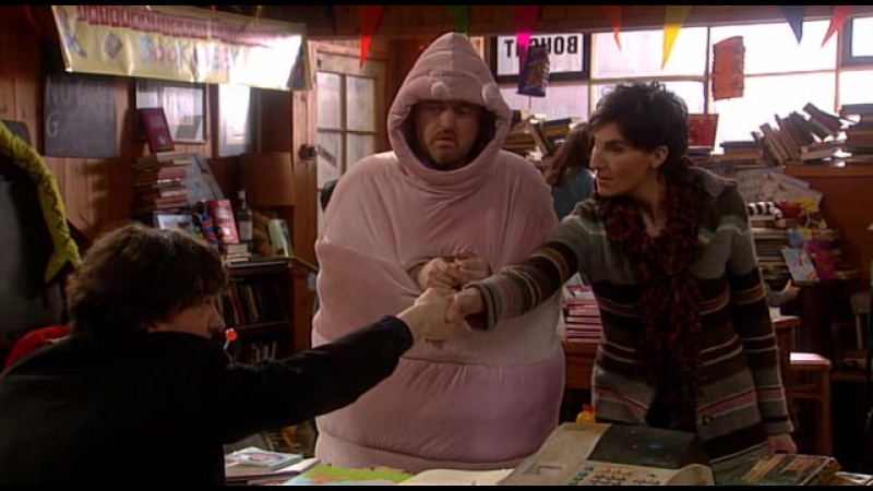 Книжный магазин блэка (сезон 3 серия 2) слоники и курочки black books elephants and hens (newstudio)