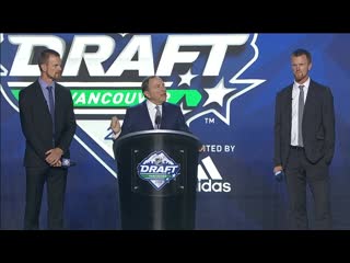 Gary bettman brings out sedin twins in attempt stop booing | june 21, 2019