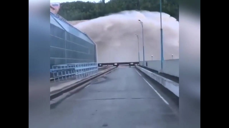 Бурейская гэс сливает воду август 2018