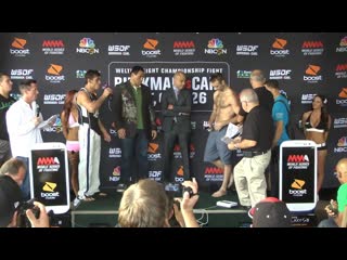 Weigh latin boxeur exposed