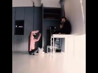 Hendery being the best hypeman