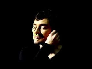 Trailer "más allá del puente"