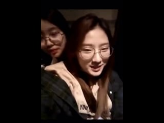 Iconic video of haseul and yeojin singing my melody live